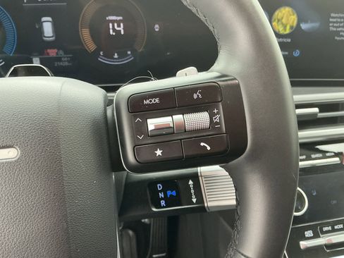 Used 2025 Hyundai Santa Fe SEL image 10