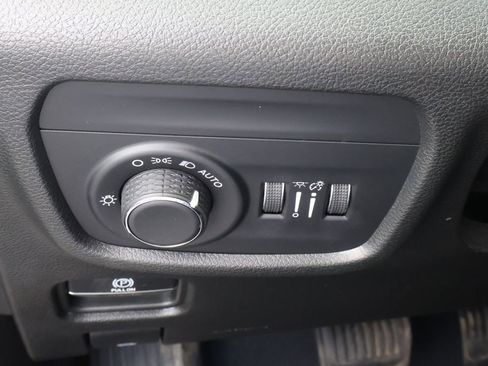 Used 2023 Jeep Grand Cherokee Altitude image 20