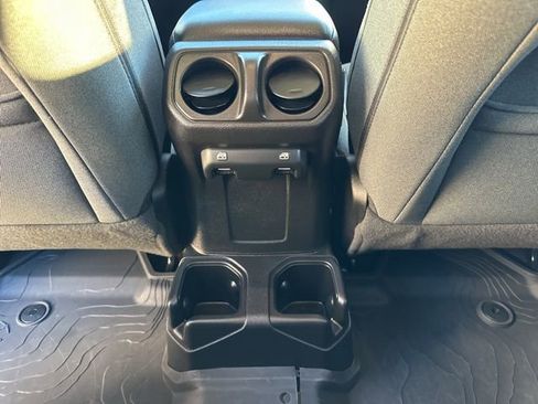 Used 2024 Jeep Gladiator Sport image 30