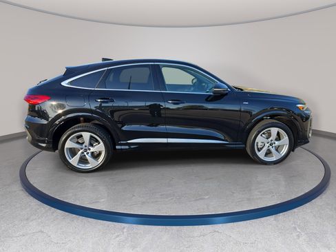 New 2026 Audi Q5 Premium Plus image 2