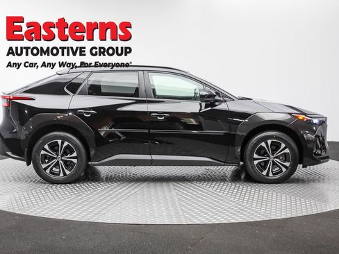 Used 2023 Toyota bZ4X XLE w/ Weather Package image 4