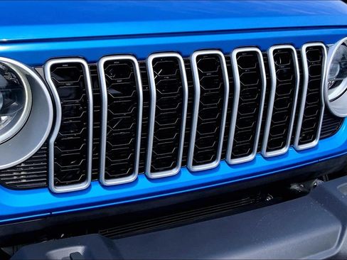 Certified 2025 Jeep Wrangler Sahara image 27