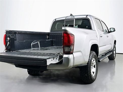 Used 2022 Toyota Tacoma SR image 22