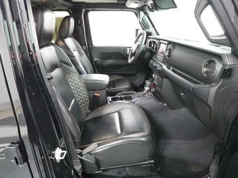 Used 2023 Jeep Wrangler Unlimited Sahara AWD/4WD image 34