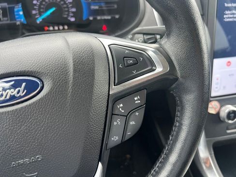 Used 2022 Ford Edge Titanium image 18