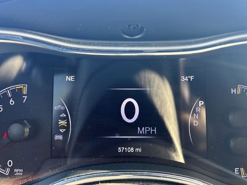 Used 2018 Jeep Grand Cherokee Altitude image 17