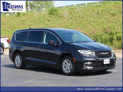 Used 2024 Chrysler Pacifica Touring-L