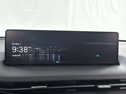 Used 2025 Genesis GV70 3.5T Sport image 25