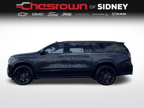 Used 2023 Chevrolet Suburban RST w/ Sport Performance Package AWD/4WD image 16