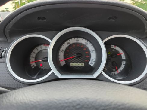 Used 2011 Toyota Tacoma 2WD Regular Cab image 13