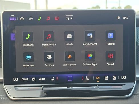 New 2026 Volkswagen Tiguan SE R-Line image 17