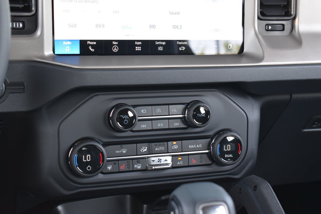 New 2026 Ford Bronco Outer Banks w/ Sasquatch Package AWD/4WD image 19