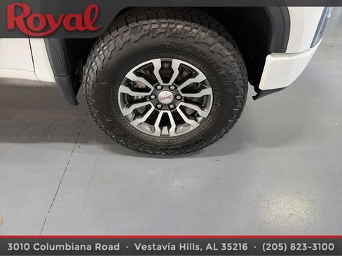 Used 2021 GMC Sierra 1500 AT4 AWD/4WD image 8