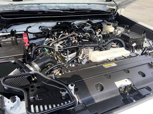 Used 2025 Toyota Tacoma TRD Sport AWD/4WD image 18