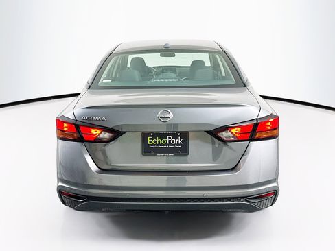 Used 2025 Nissan Altima 2.5 SV image 7