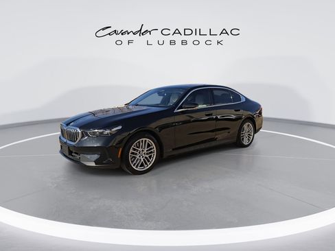 Used 2024 BMW 530i xDrive w/ Premium Package image 4