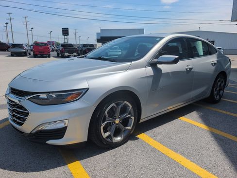 Used 2020 Chevrolet Malibu LT FWD image 3