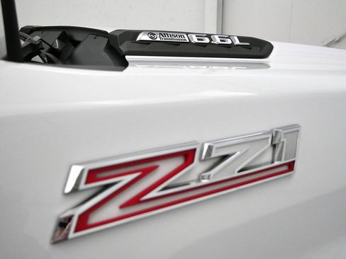 Used 2024 Chevrolet Silverado 2500 LT w/ Convenience Package AWD/4WD image 12