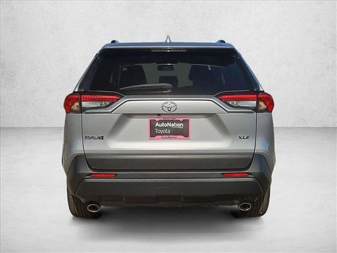 Used 2024 Toyota RAV4 XLE FWD image 7