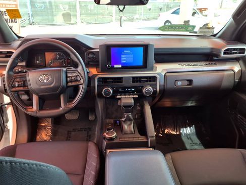 Used 2025 Toyota Tacoma SR5 AWD/4WD image 13