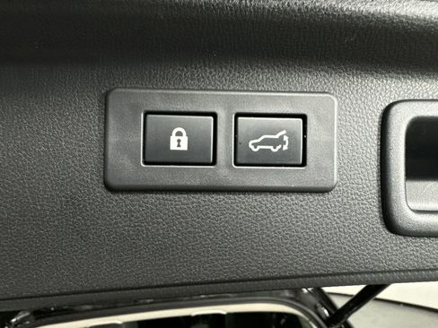 Used 2023 Subaru Forester Limited image 34