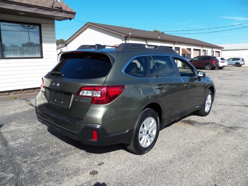 Used 2019 Subaru Outback 2.5i Premium AWD/4WD image 4