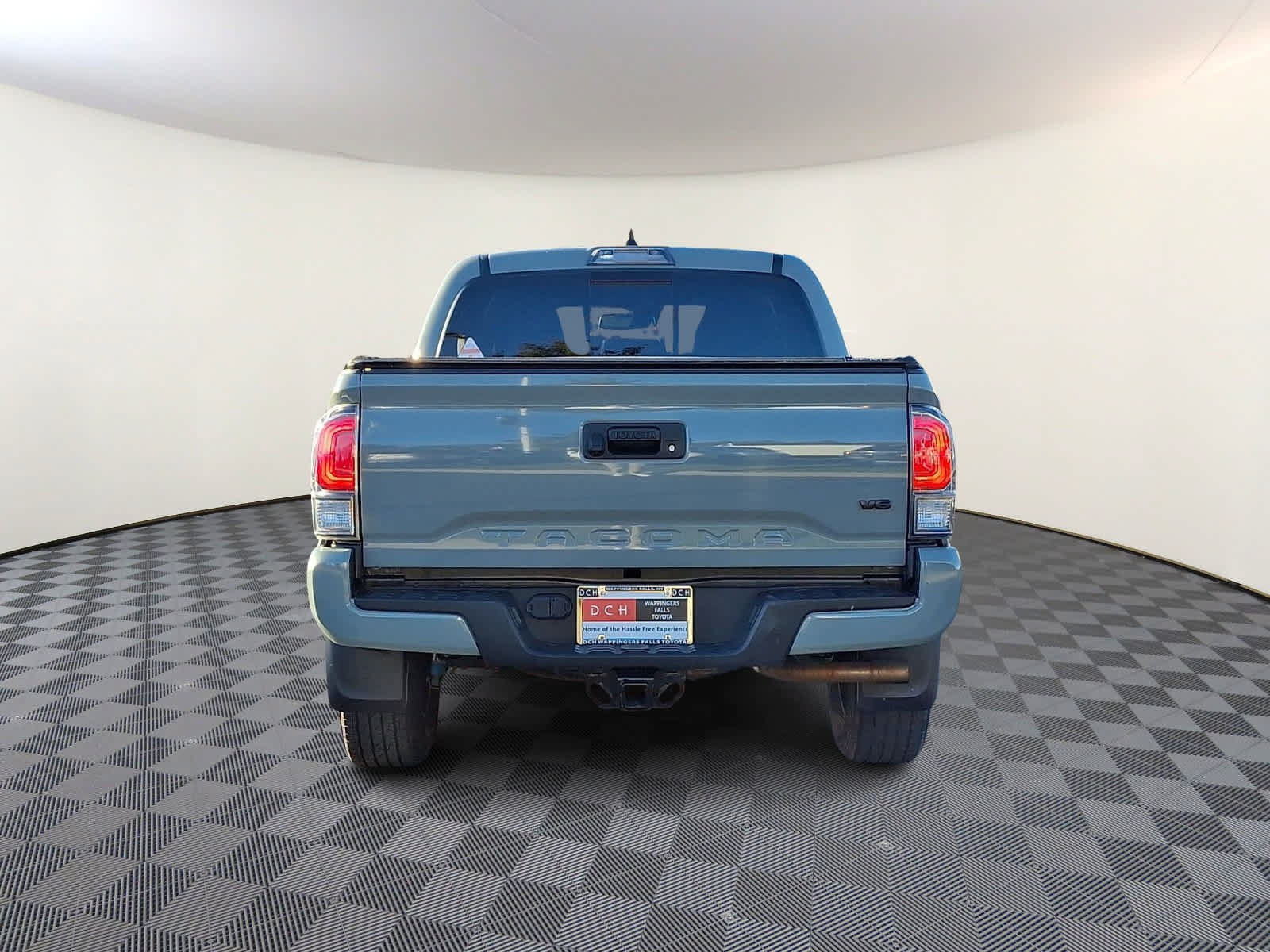 Used 2022 Toyota Tacoma TRD Sport AWD/4WD image 6