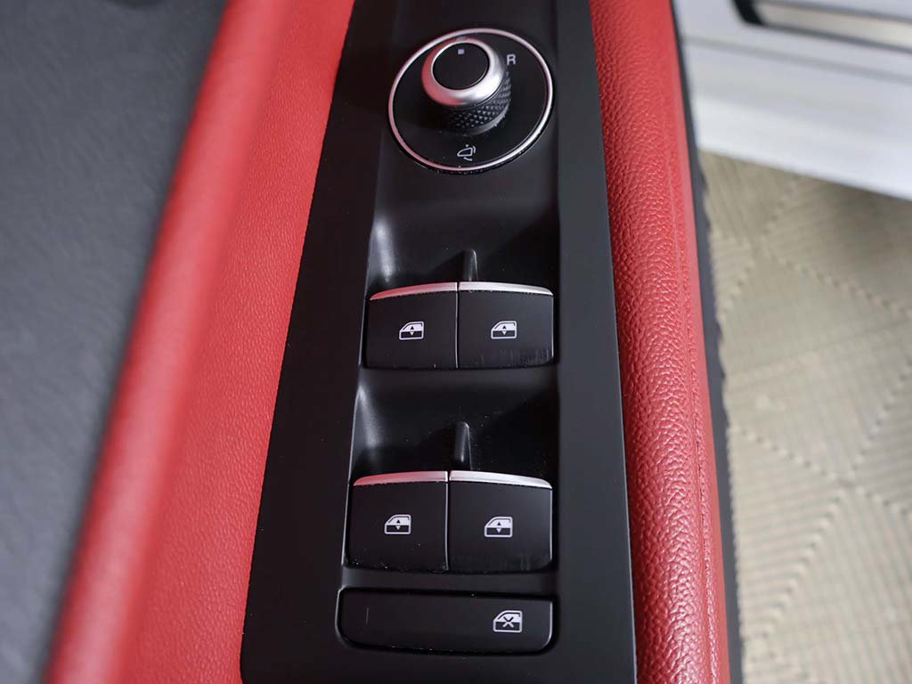 Used 2020 Alfa Romeo Stelvio Ti AWD/4WD image 30