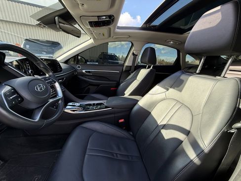 Used 2022 Hyundai Sonata Limited w/ Winter Weather Package image 5