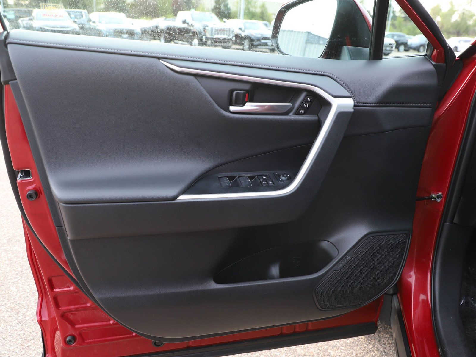 Used 2025 Toyota RAV4 Limited w/ Weather Package AWD/4WD image 21