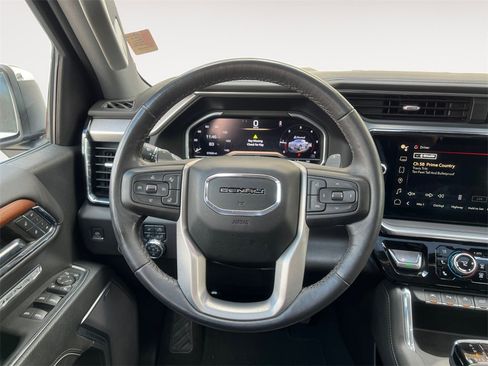 Used 2023 GMC Sierra 1500 Denali w/ Technology Package image 12