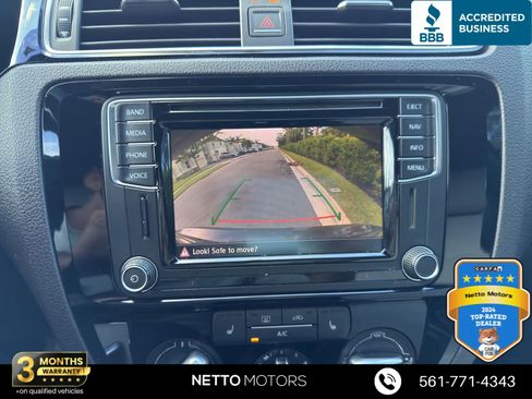 Used 2016 Volkswagen Jetta Sport FWD image 26