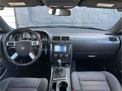 Used 2010 Dodge Challenger SE RWD image 18