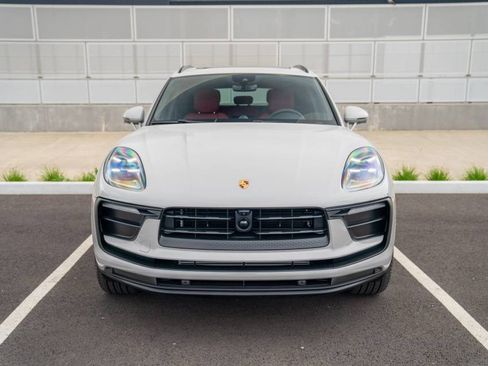 New 2026 Porsche Macan AWD/4WD image 6