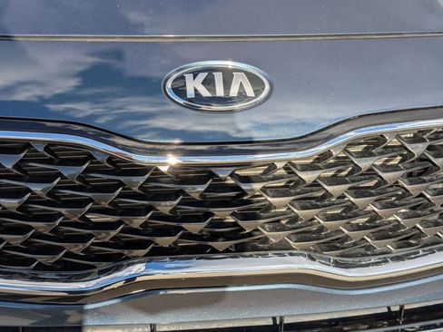 Certified 2021 Kia Sportage EX image 9