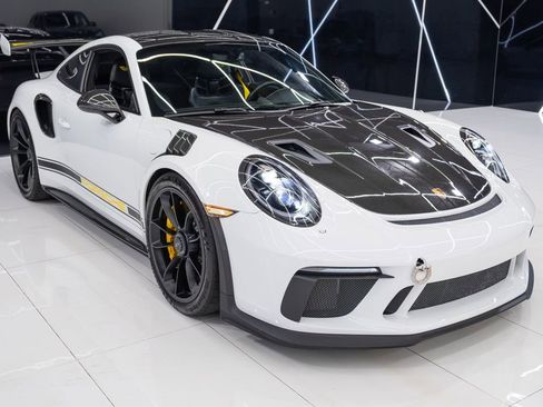 Used 2019 Porsche 911 GT3 RS image 6