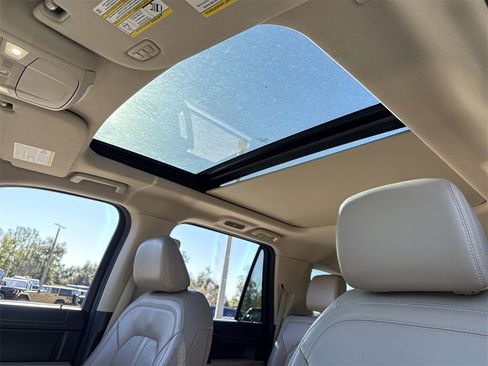 Used 2023 Ford Expedition Max Limited image 15