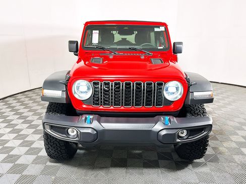 Used 2025 Jeep Wrangler Unlimited Rubicon 4xe w/ Convenience Group image 8