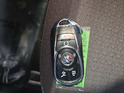 Used 2023 Buick Encore GX Select AWD/4WD image 40