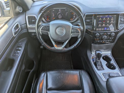 Used 2022 Jeep Grand Cherokee Limited image 4