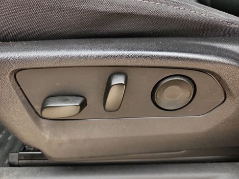 Used 2024 Chevrolet Silverado 1500 Custom image 13