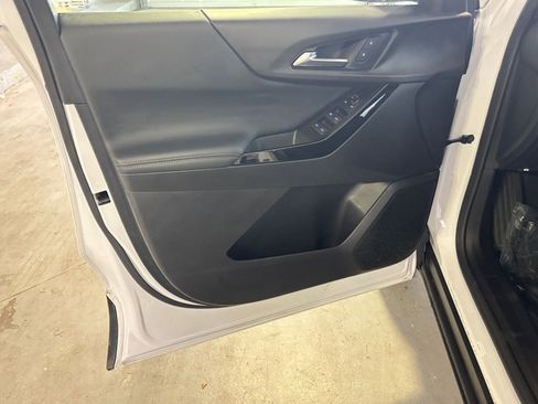 Used 2025 Chevrolet Equinox LT image 26