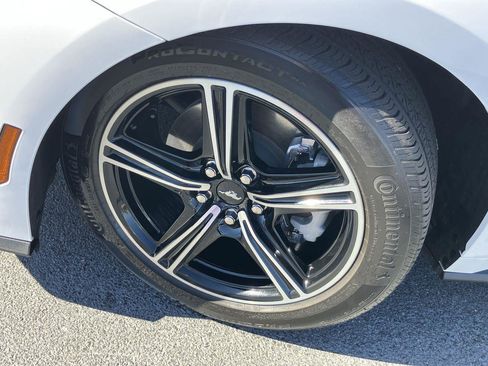 Used 2024 Ford Mustang Coupe image 9