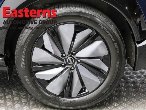 Used 2024 Nissan Ariya FWD image 8