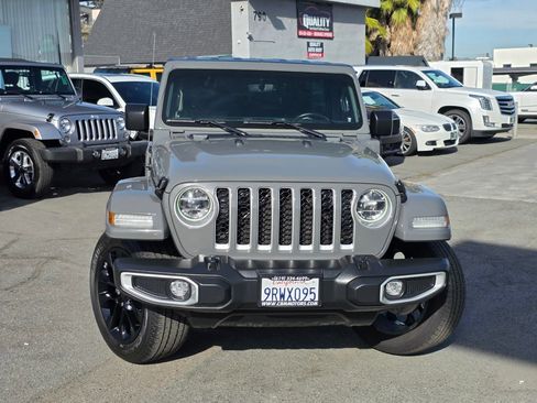 Used 2021 Jeep Wrangler Unlimited Sahara image 4