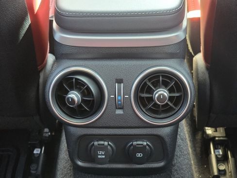 Used 2019 Kia Stinger GT2 AWD/4WD image 31