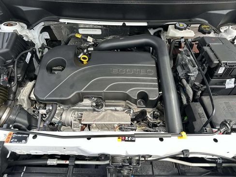 Used 2024 Chevrolet Equinox LS w/ Sport Edition FWD image 10