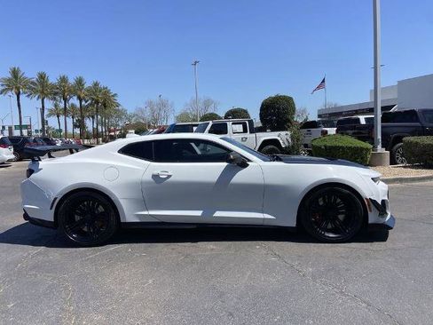 Used 2021 Chevrolet Camaro ZL1 RWD image 2
