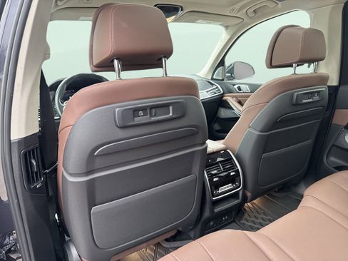 Used 2020 BMW X7 xDrive50i w/ Cold Weather Package image 29