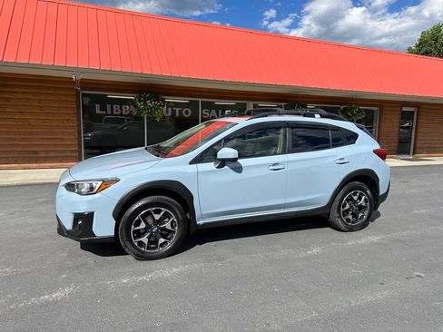 Used 2020 Subaru Crosstrek 2.0i Premium w/ Moonroof Package 1 AWD/4WD image 1